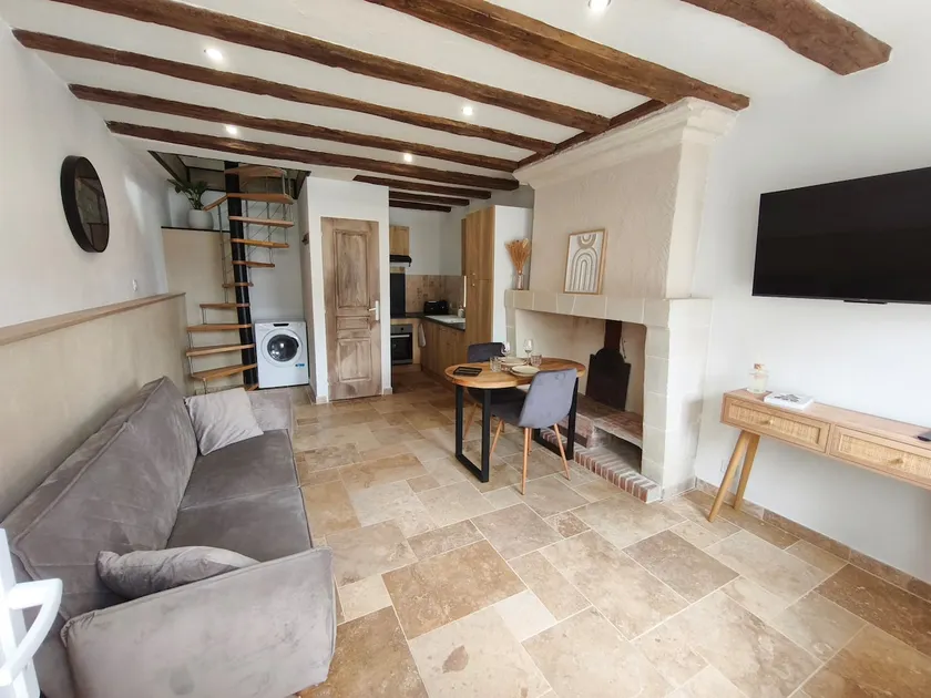 The Montlouisienne Maisonette - Image 1