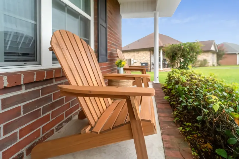 Cozy & Quiet | PRIME Central Location - Image 1