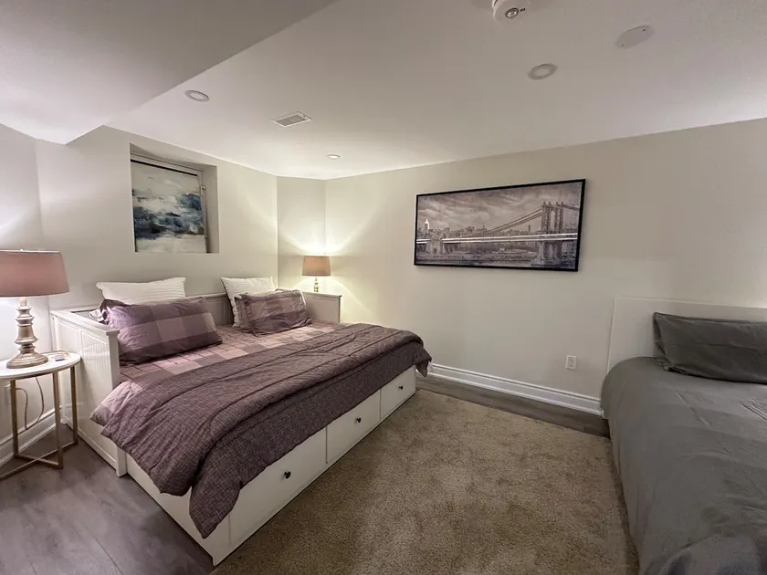 Guest Suite in Mississauga - Image 1