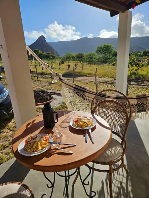 Enjoy the Valley in comfort - Image 1