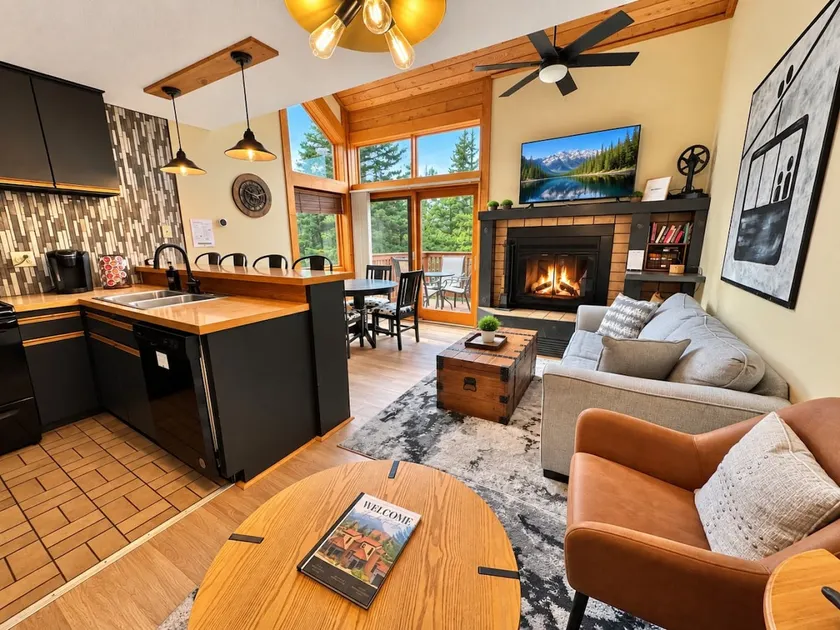Lutsen Ski-In/Ski-Out Townhome | Pool, Gym, Sauna - Image 1
