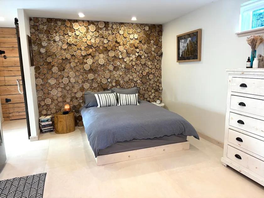 The Ugly House - Image 1