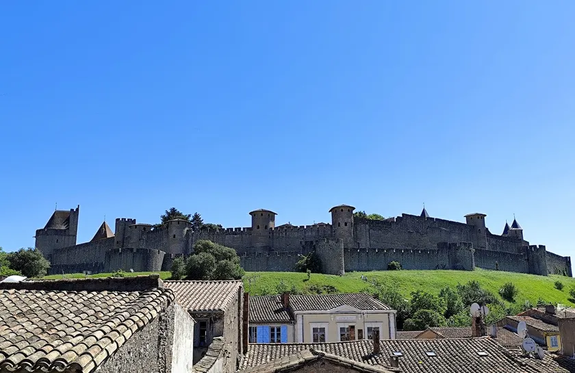 Panorama of the Medieval City – A/C – 4 people - Image 1