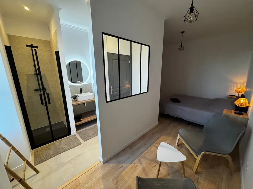Family home, air-conditioned. - Image 1