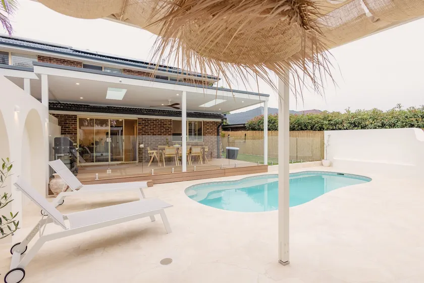 Sol Beach Retreat - 200m to Beach - Image 1