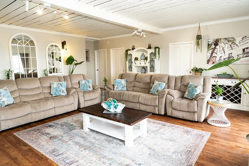 Quinns beach Mansion apartment 2 - Image 1