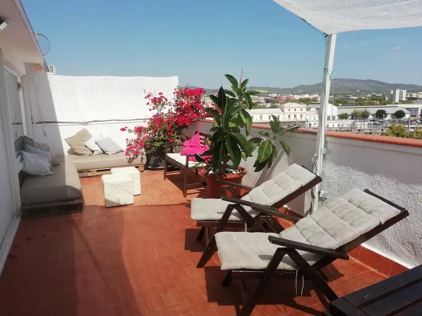 Charming attic apartment, fantastic roof terrace - Image 1