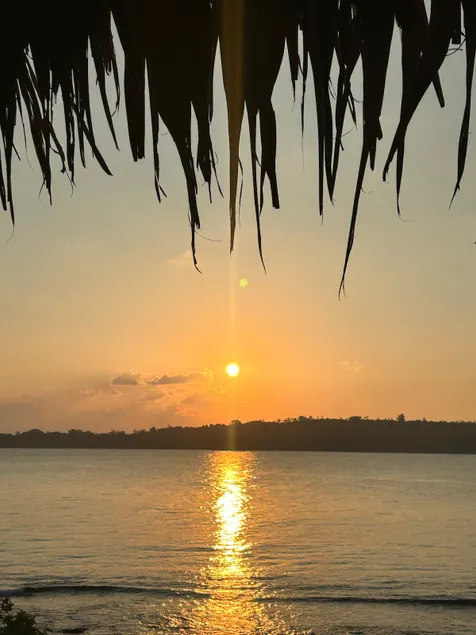 ‘The Bay House’, Waterfront Bungalow in Teouma Bay - Image 1