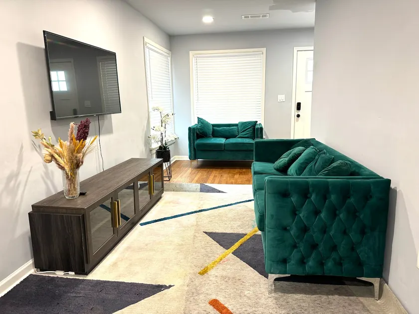 Decatur Stay Near Midtown - Image 1