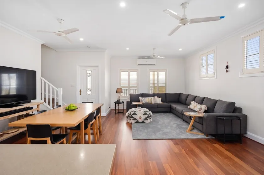 Fremantle Hideaway - 3 Bed, 2 Bath, 2 Car Parks - Image 1