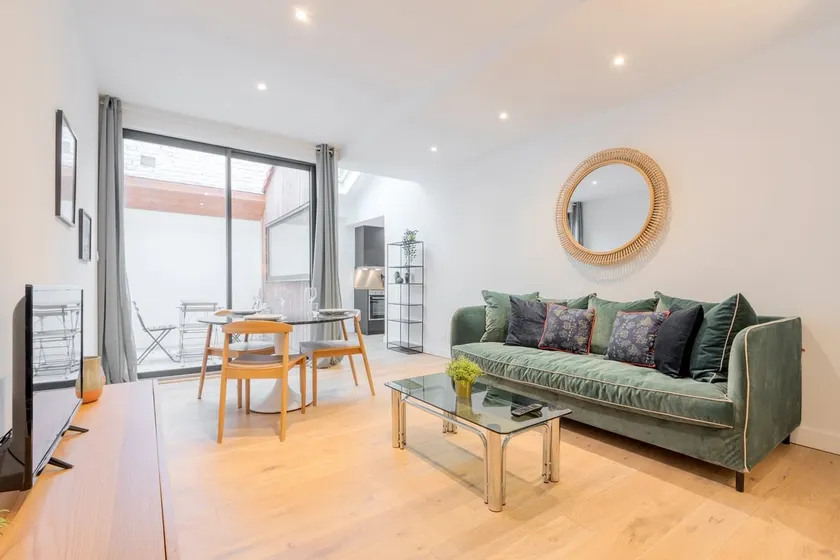Fully equipped duplex with exterior and parking ! - Image 1