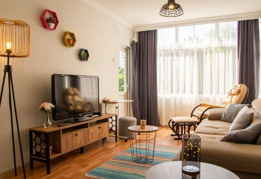 Karşıyaka Bazaar Center Apartment - Image 1