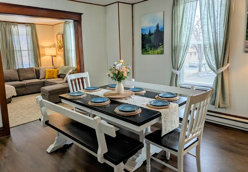 Townhouse on King - Image 1