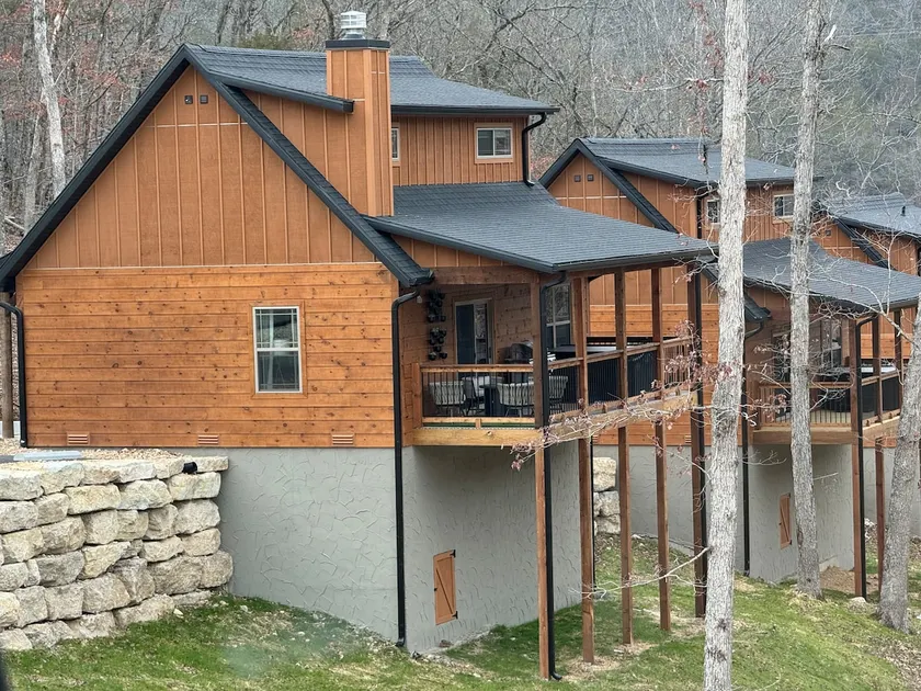 Beached Whale Lodge-Tall Timbers - Private Hot Tub - Image 1