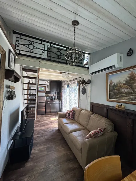 Cozy Cabin in Tampa Area - Image 1
