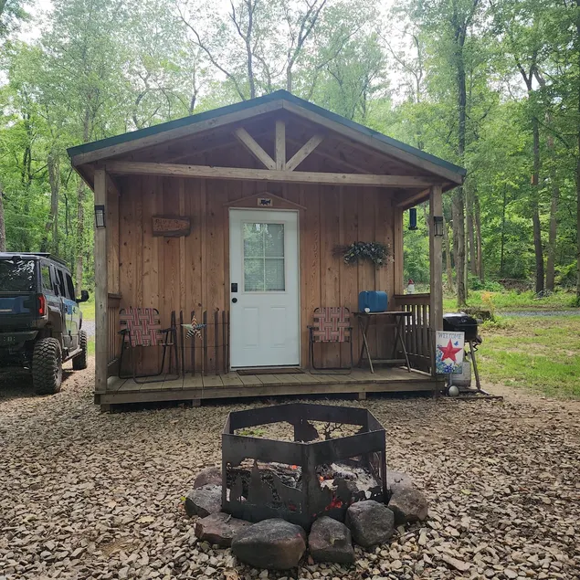Rivers edge primitive cabin - Image 1