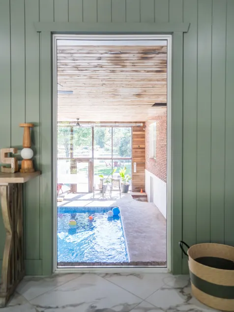 South Pines Estate- Indoor Heated Pool! - Image 1