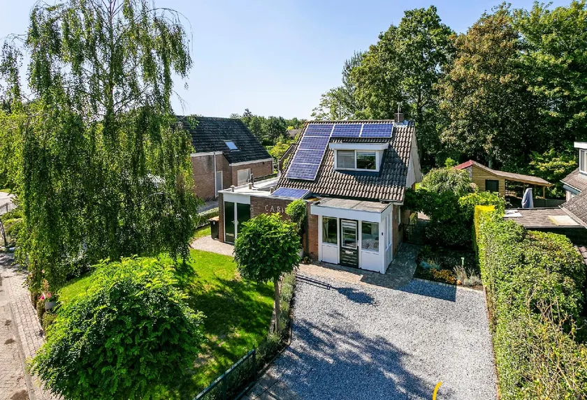 Detached house in Bruinisse - Image 1