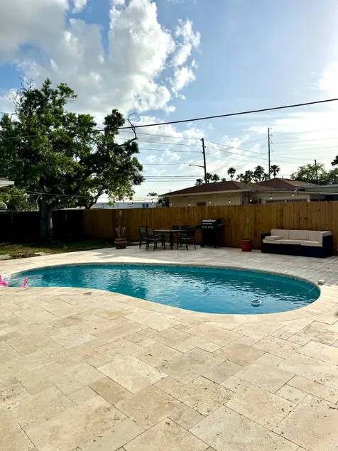 Guest Suite with Pool - Image 1
