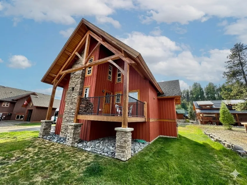 Modern cabin for ski and golf - Image 1