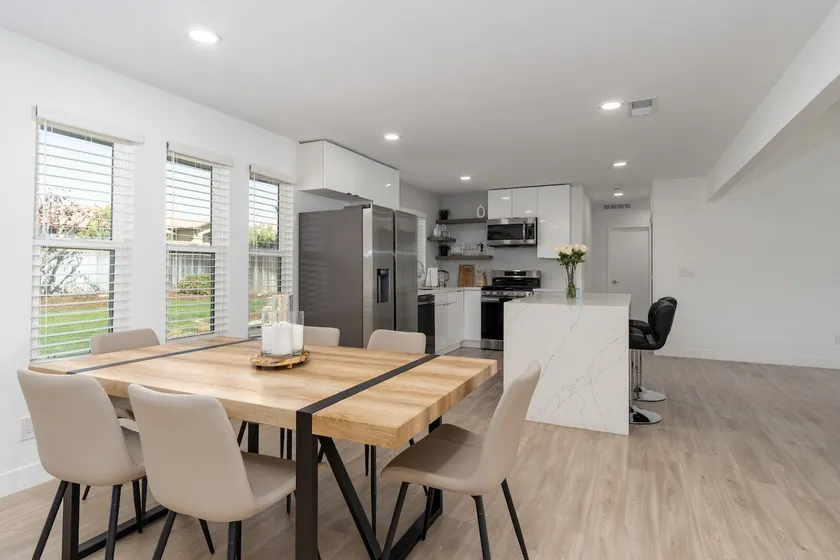 Insta worthy 3 BR near sequoias - Image 1