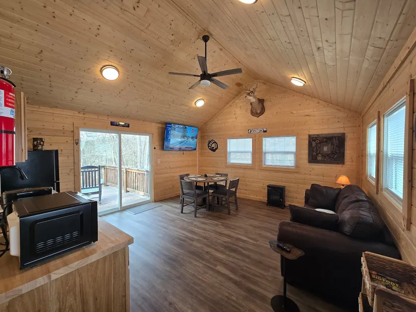 Bigfoot Cottage - Image 1