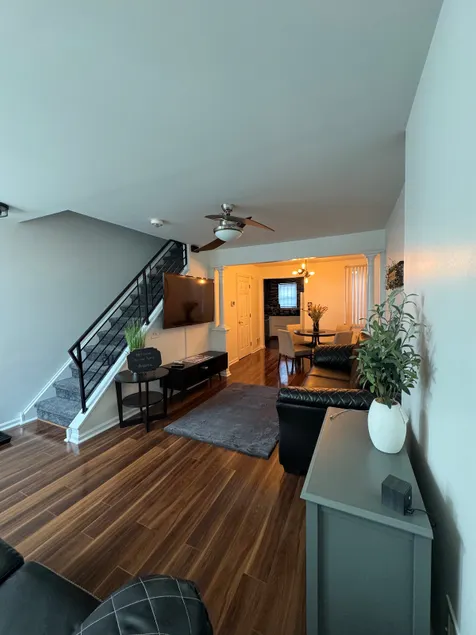 Modern Upscale Retreat - Image 1