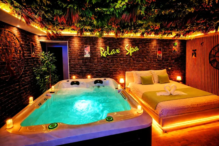 RELAXING SPA• Private Jacuzzi Suite • 4 people • 10 min from Colmar - Image 1