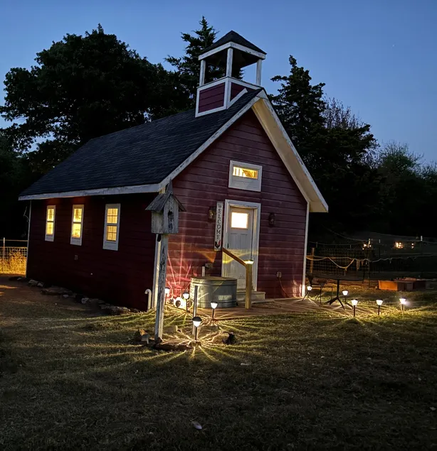 Red Rooster Retreat - Edmond/Guthrie - Image 1