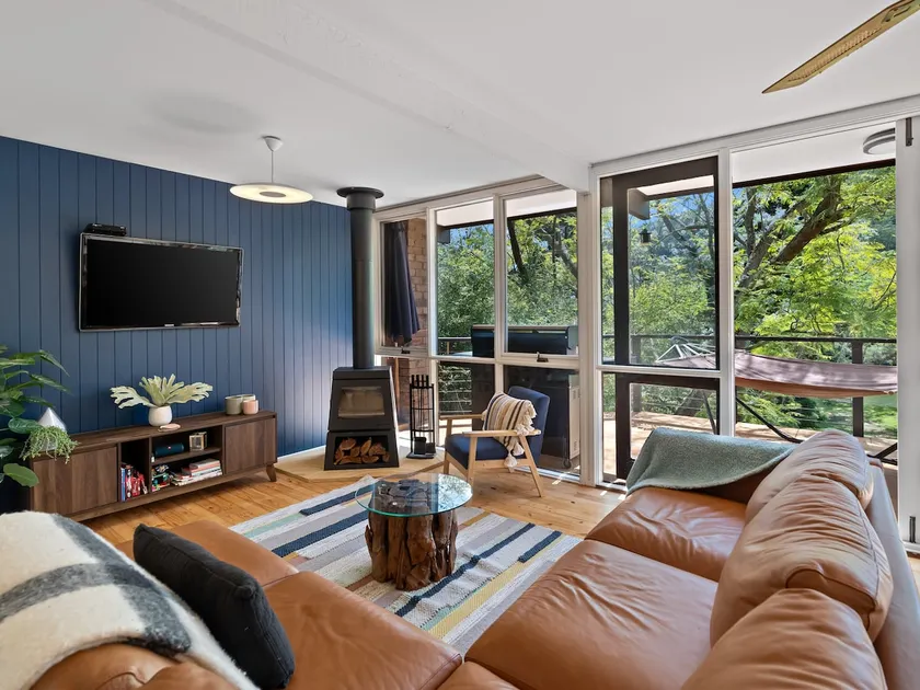 Settlers Retreat - Image 1