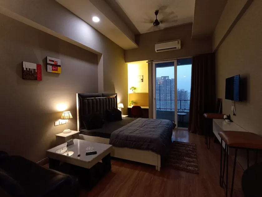 Aesthetic Vibe 6 ( Private Suite ) - Image 1