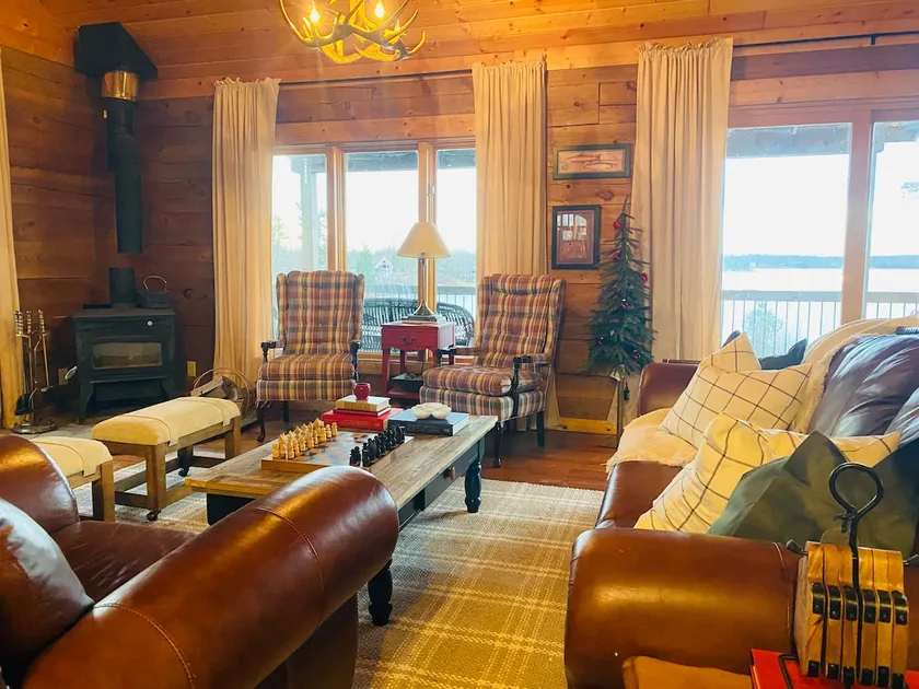Cabin Hideaway on White Ash Lake - Image 1