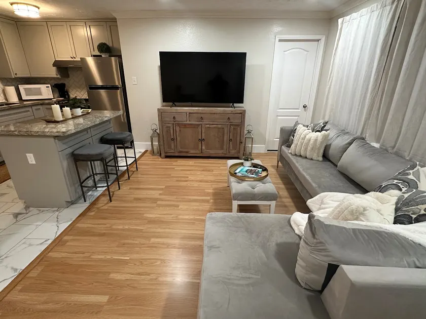 Spacious, relaxing, clean home Unit A - Image 1