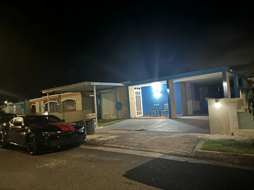Colombian Puerto Rican apartment - Image 1