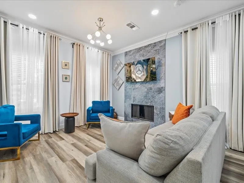 3 Bedroom Luxury Townhouse - Image 1