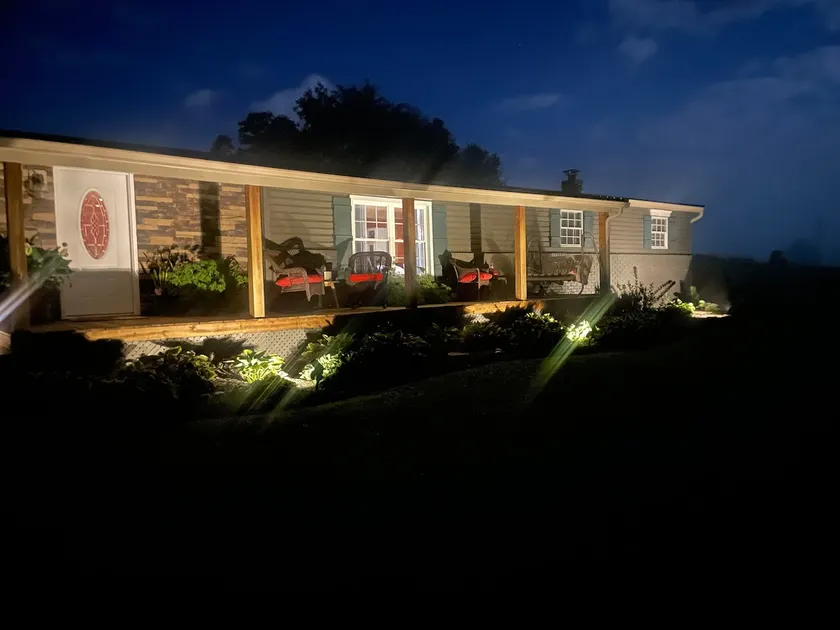 Cozy Country Cabin Getaway - Image 1