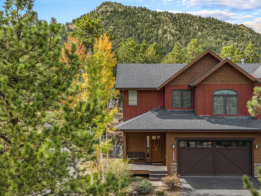 Bobcat Bunkhouse Estes Park-Family Retreat/Hot Tub - Image 1