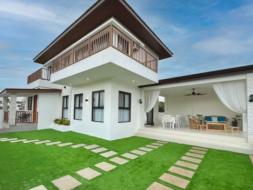 Casa Oro Seascape - a cozy home in Morong, Bataan - Image 1