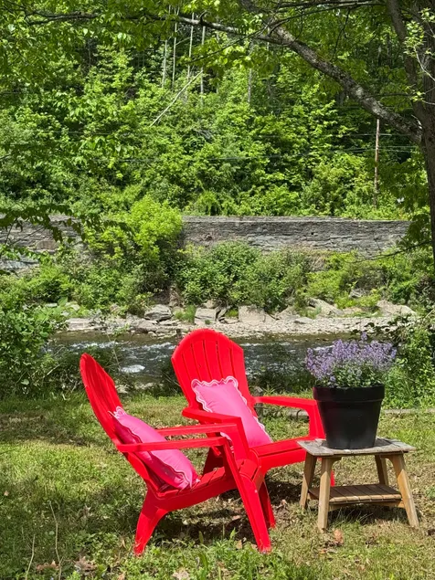 Chiloway | Romantic Riverside Retreat - Image 1