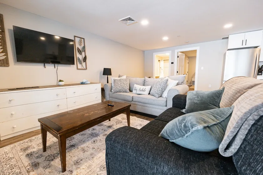 Spacious Lakeside Getaway Apartment (Unit 2) - Image 1