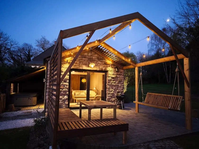 Out & LODGE Les Spirous - Image 1
