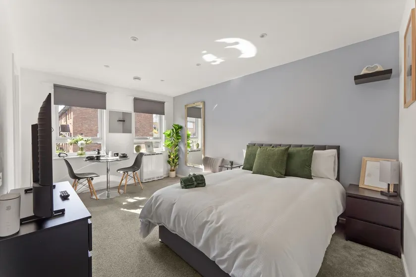 Private Studio Apartment In Dartford DA1 Free Parking TFL Zone 6 - Image 1