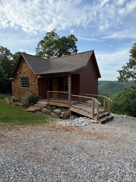 Bird's Eye Cottage - Image 1