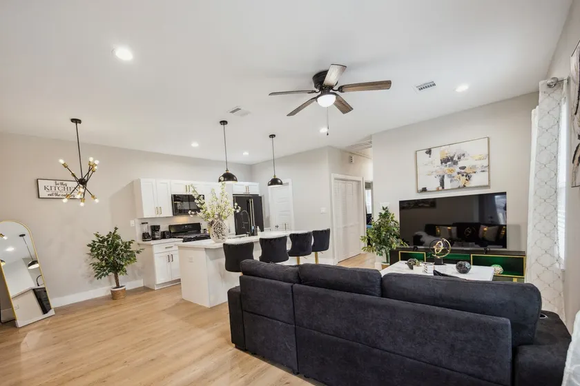 Charming Houston Getaway 3BR 2BA - Image 1