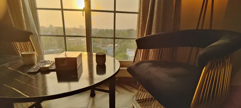 Arteo Downtown Cozy Studio in the Heart of Gulberg - Image 1