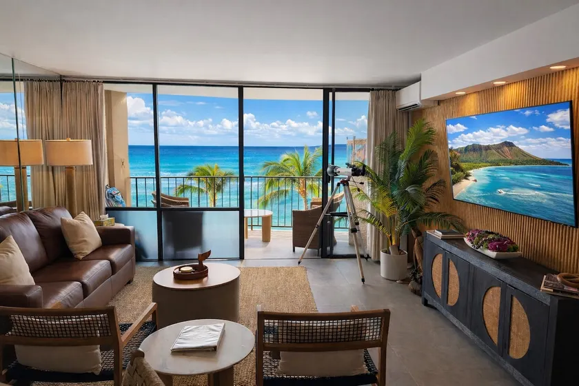 Turtles & Tales: Luxe Beachfront w/AC & Ocean view - Image 1