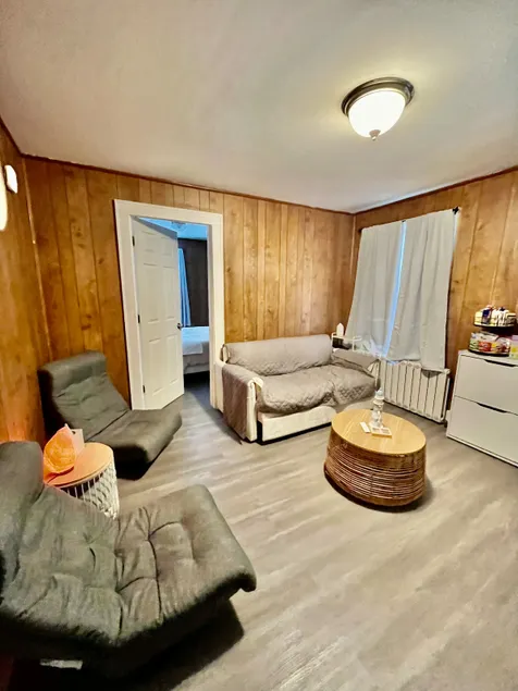 Stylish Groton Retreat Near Mystic & Casinos - Image 1