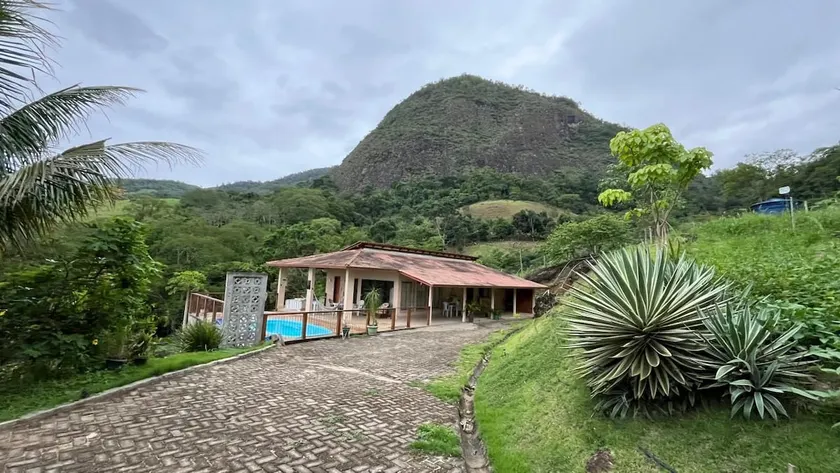 Sítio das Flores, 7 km from downtown Castelo - Image 1
