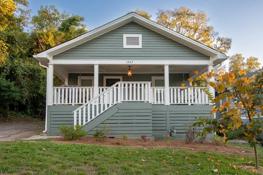 Centrally Located, Pets Welcome, WALK to UAB & ASC - Image 1
