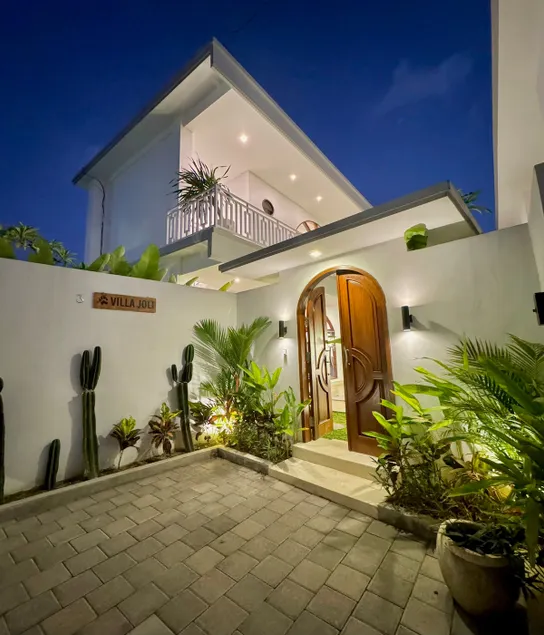 Modern 3BR Villa w/private pool & rice field views - Image 1